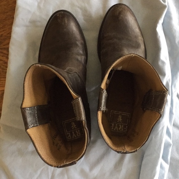 Frye short cowboys boots. - Picture 2 of 4
